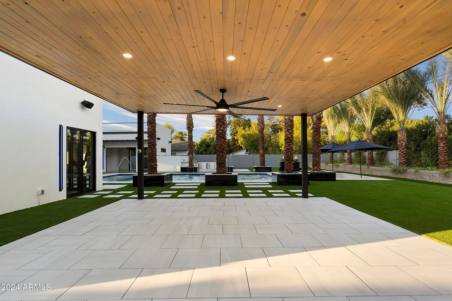 Pergola shade structure built by Ultimate Pools & Spas